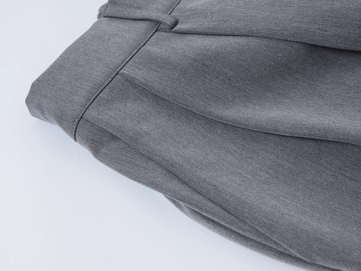 LOOSE FIT PLEATED 'GRAY' SHORTS