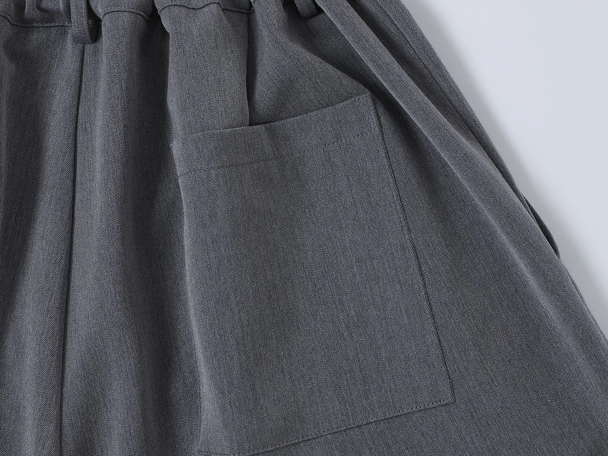 LOOSE FIT PLEATED 'GRAY' SHORTS