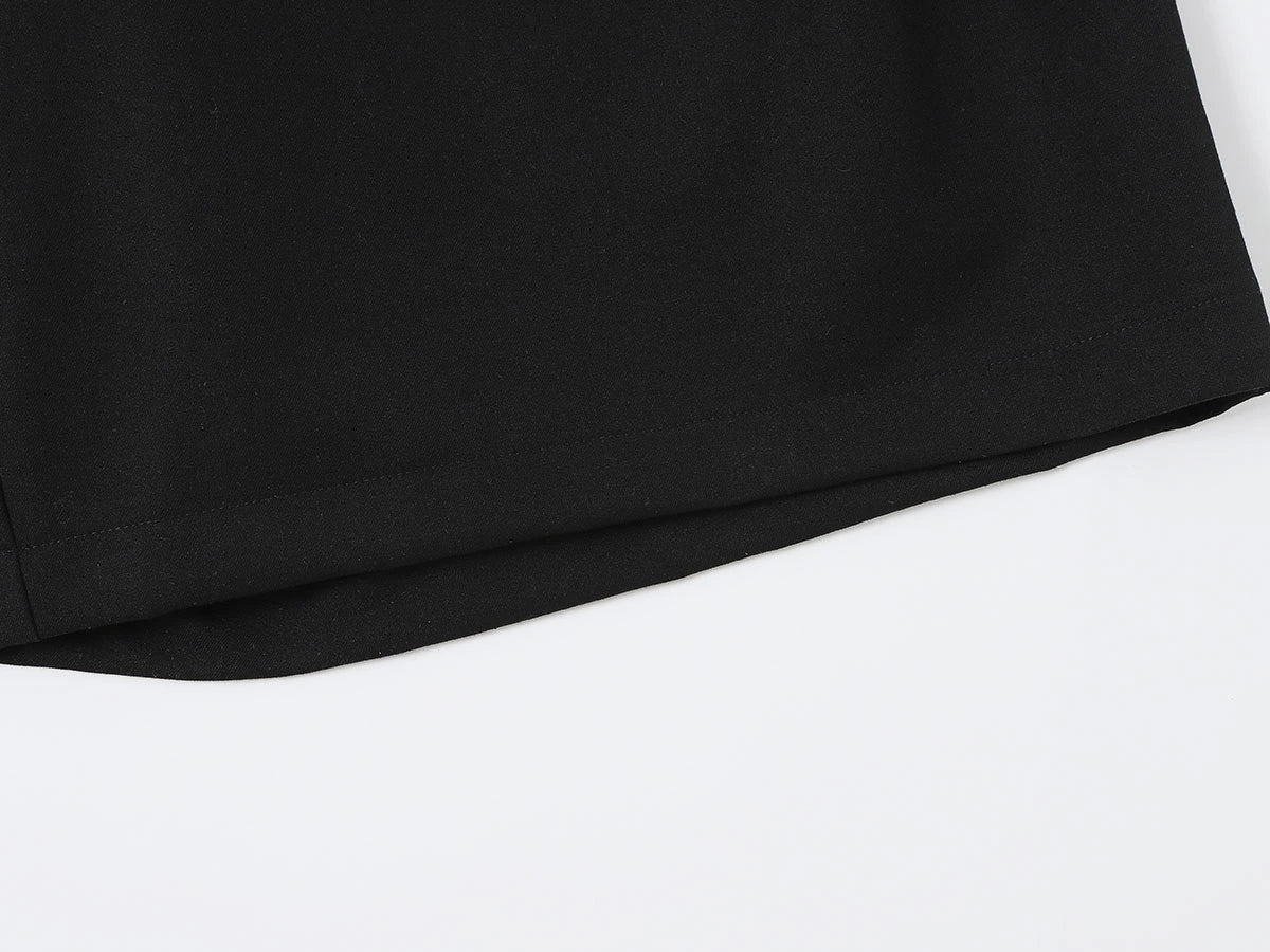 LOOSE FIT PLEATED 'BLACK' SHORTS